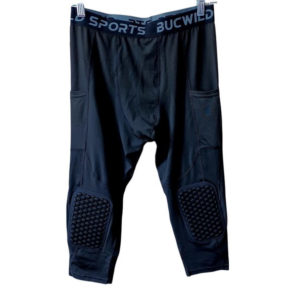 Bucwild Sports ¾ Compression Pants with Knee Pads - Picture 4 of 6